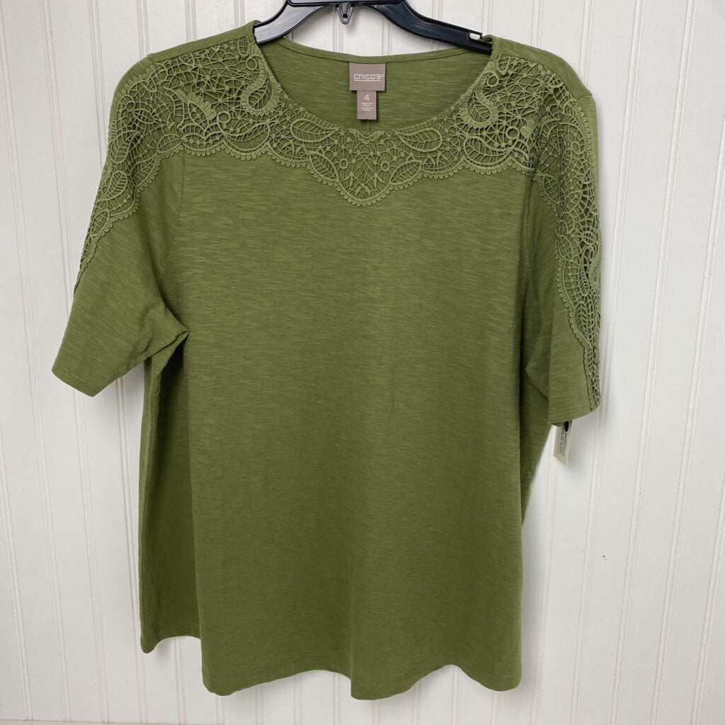 *S/S DRESS SHIRT WITH LACE ON THE NECKLINE