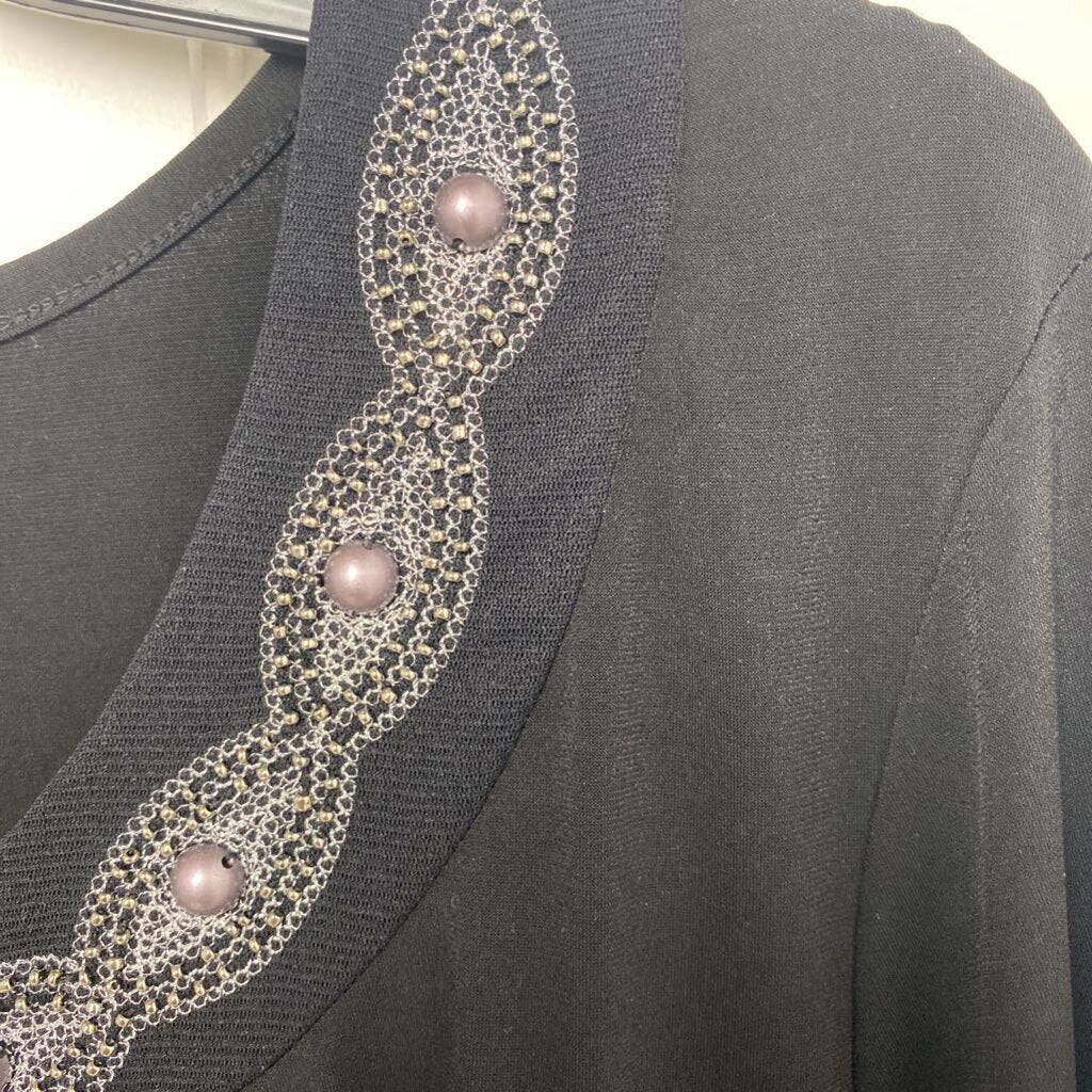 EMBELISHED NECK LINE LONG SLEEVED