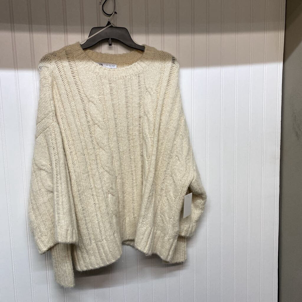 LADIES CABLEKNIT SWEATER