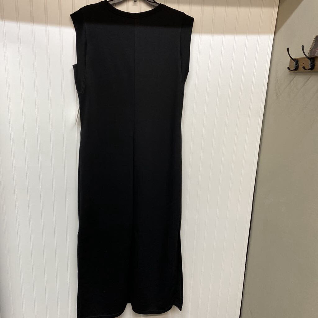 SLEEVELESS LONG DRESS