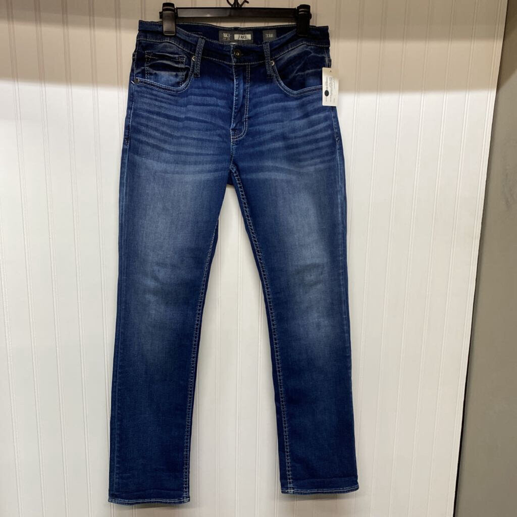 STRAIGHT LEG JEANS