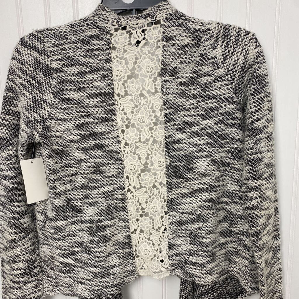 SHORT CARDIGAN W/ LACE