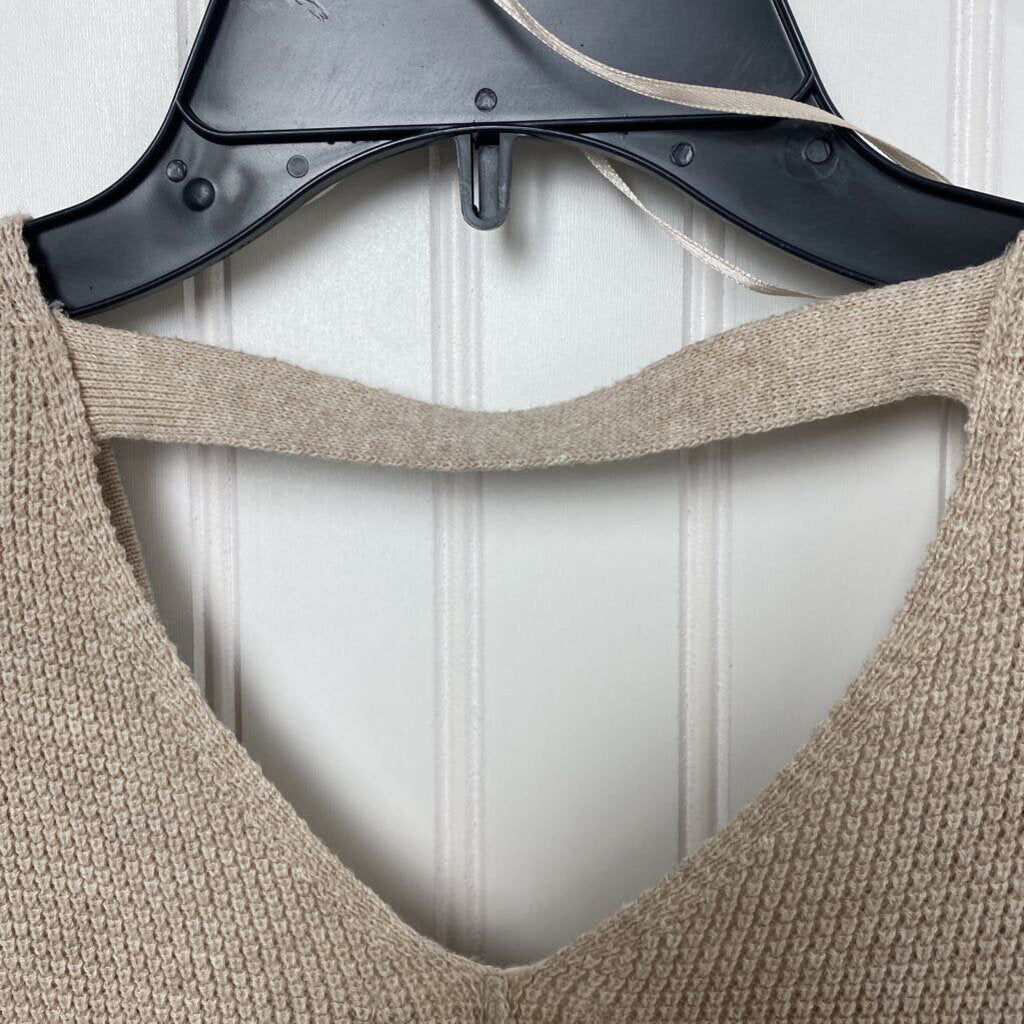 CROPPED V NECK SWEATER