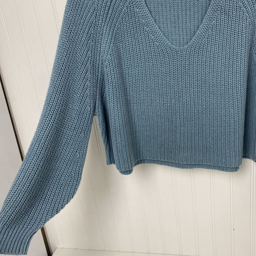 LOOSE KNIT CROP SWEATER