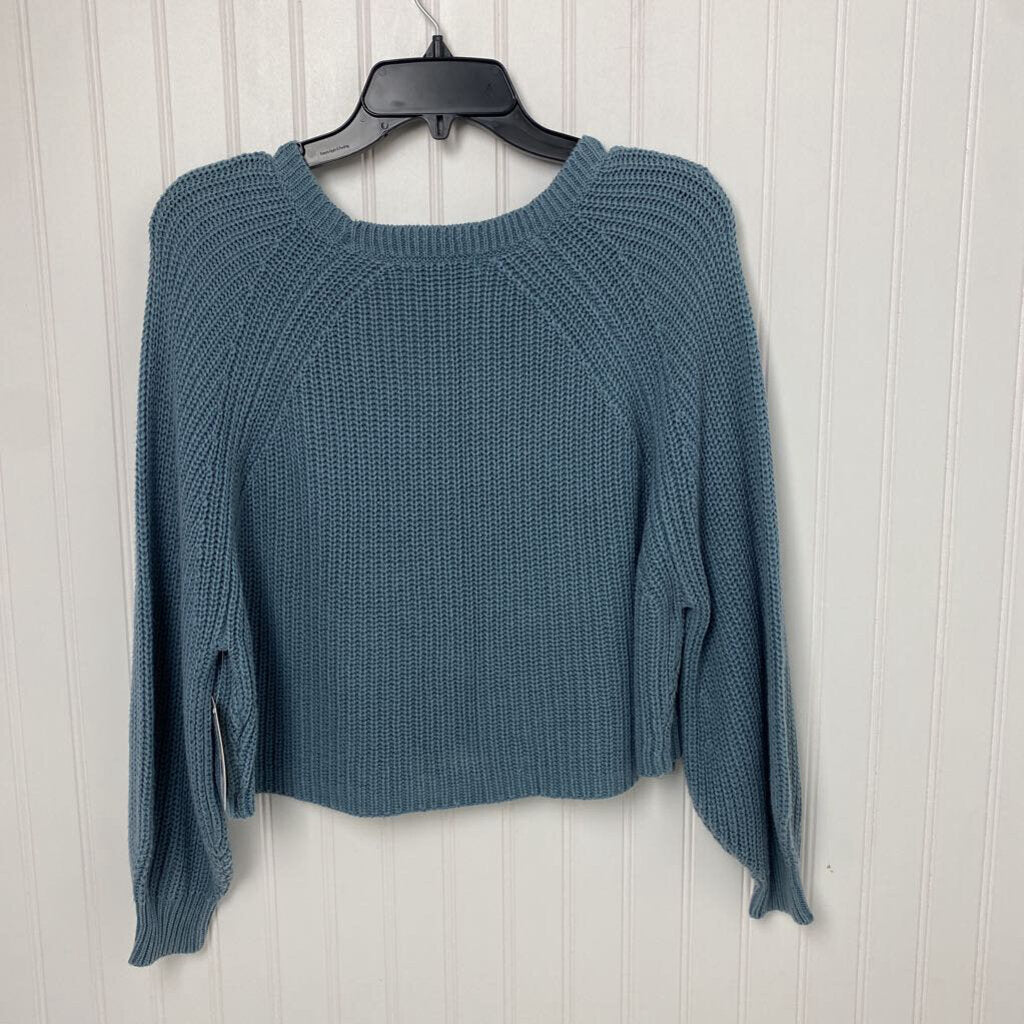 LOOSE KNIT CROP SWEATER