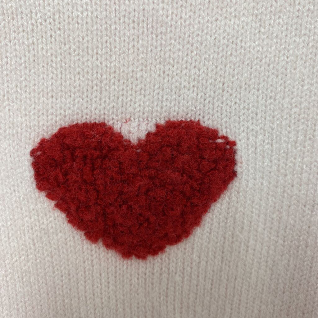 HEART SWEATER