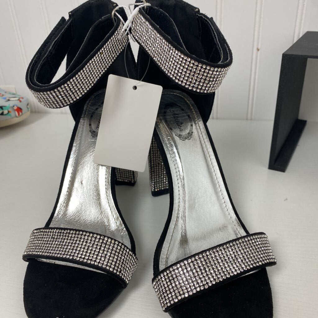 *CHUNKY RHINESTONE HEELED SANDAL