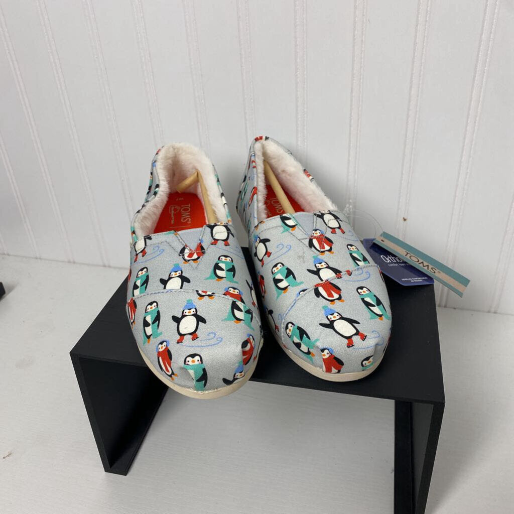 *TOMS "ALPARGATA" PEQUIN SLIP ON TENNIS SHOE