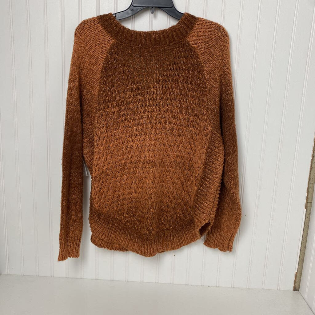LOOSE KNIT SWEATER