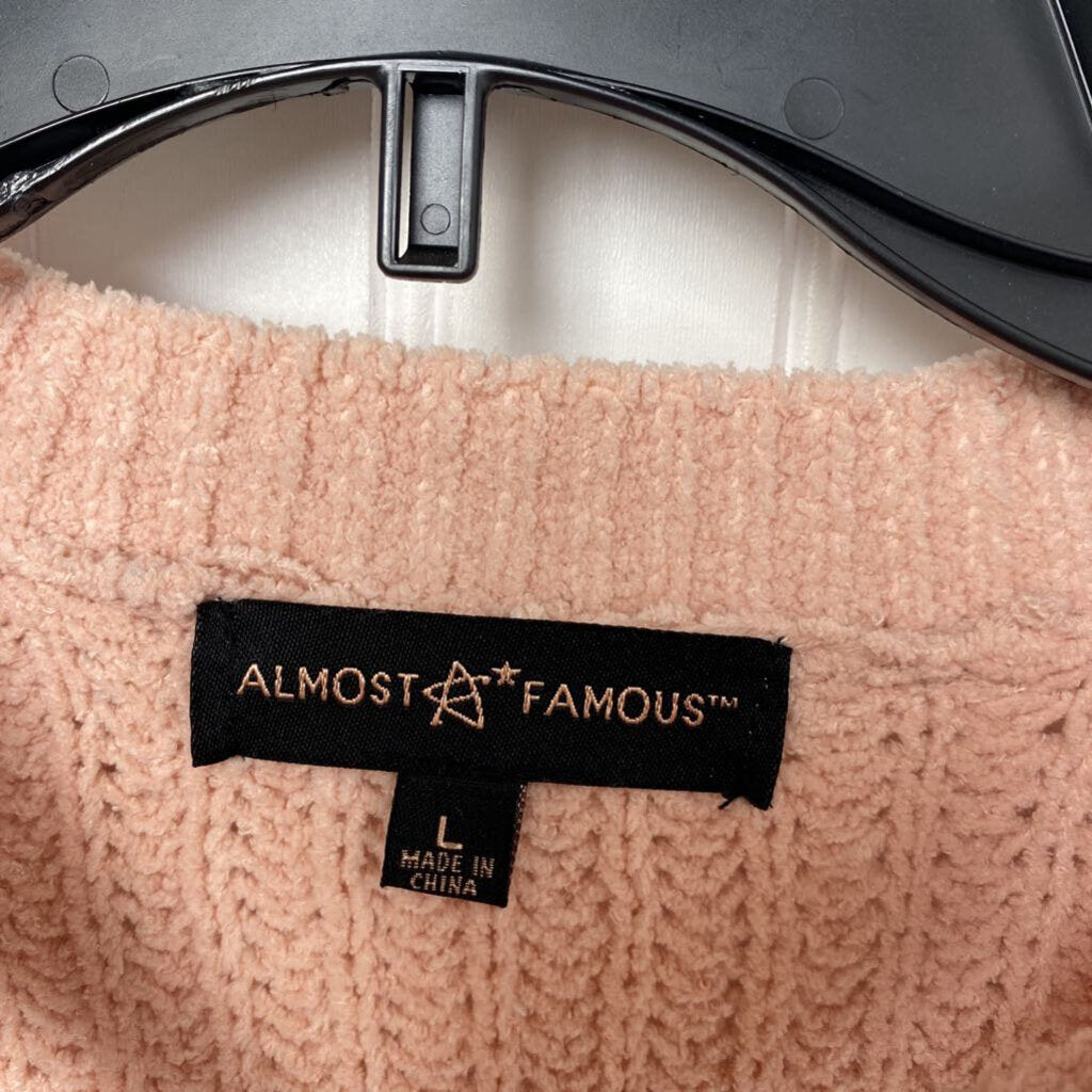 *KEYHOLE V NECK SWEATER