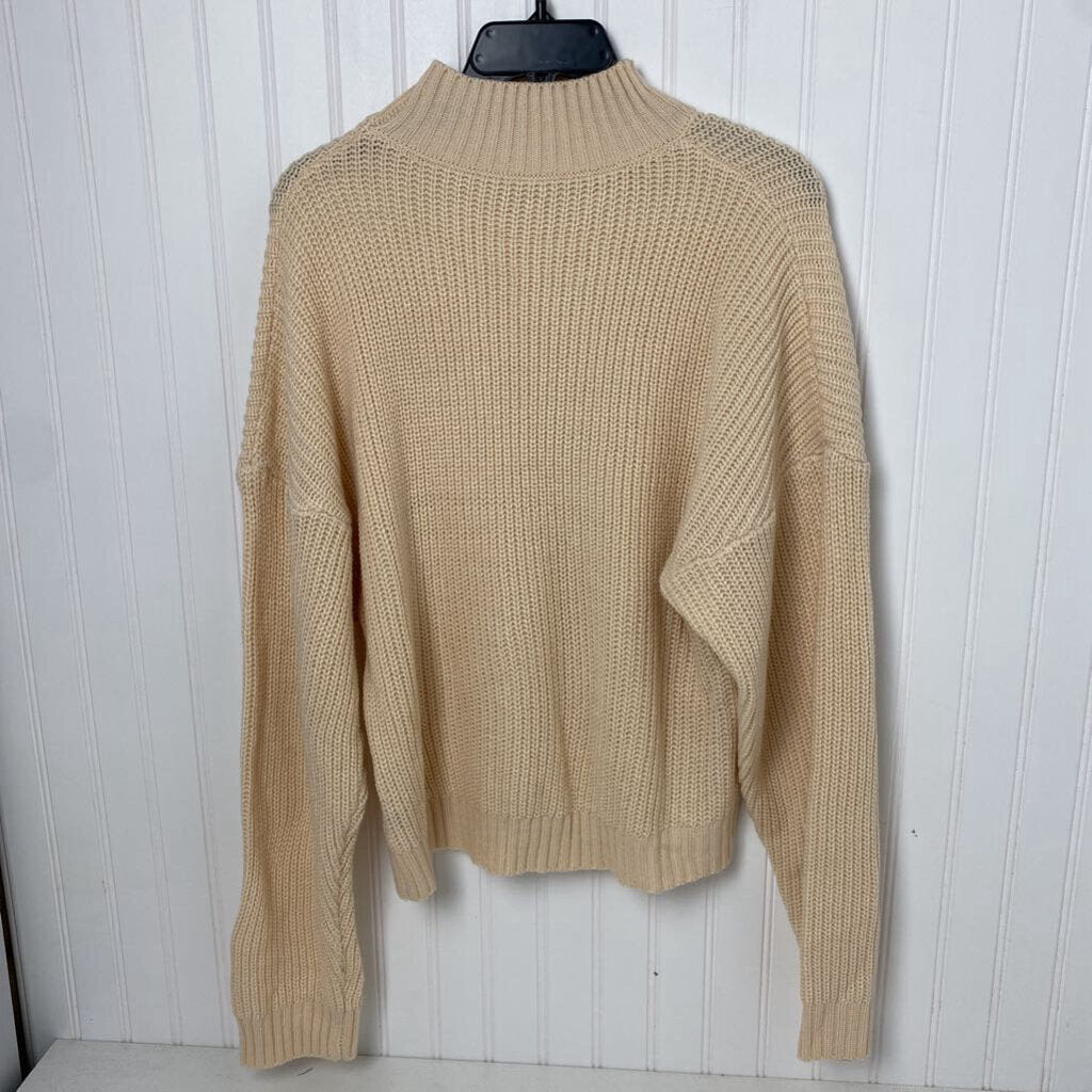 *MOCK NECK SWEATER