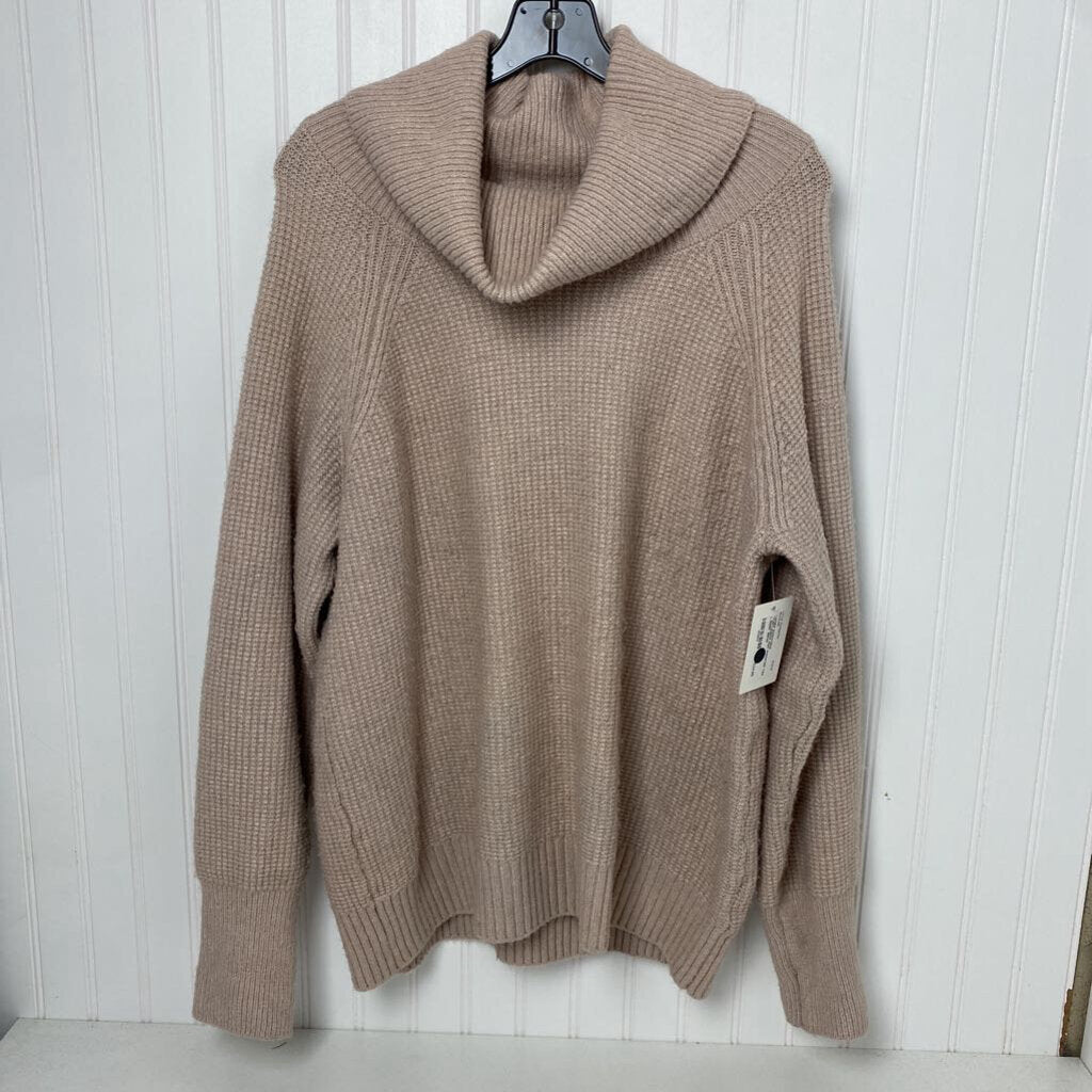 *TURTLENECK KNIT SWEATER