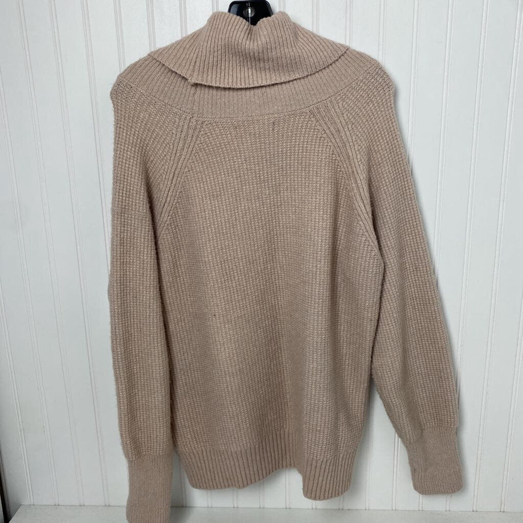 *TURTLENECK KNIT SWEATER